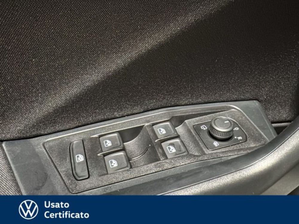 Volkswagen T-Roc nuova a Vicenza (14)