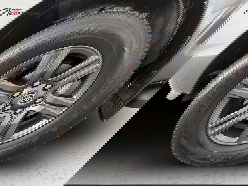 Toyota Hilux nuova a Monza e Brianza (15)