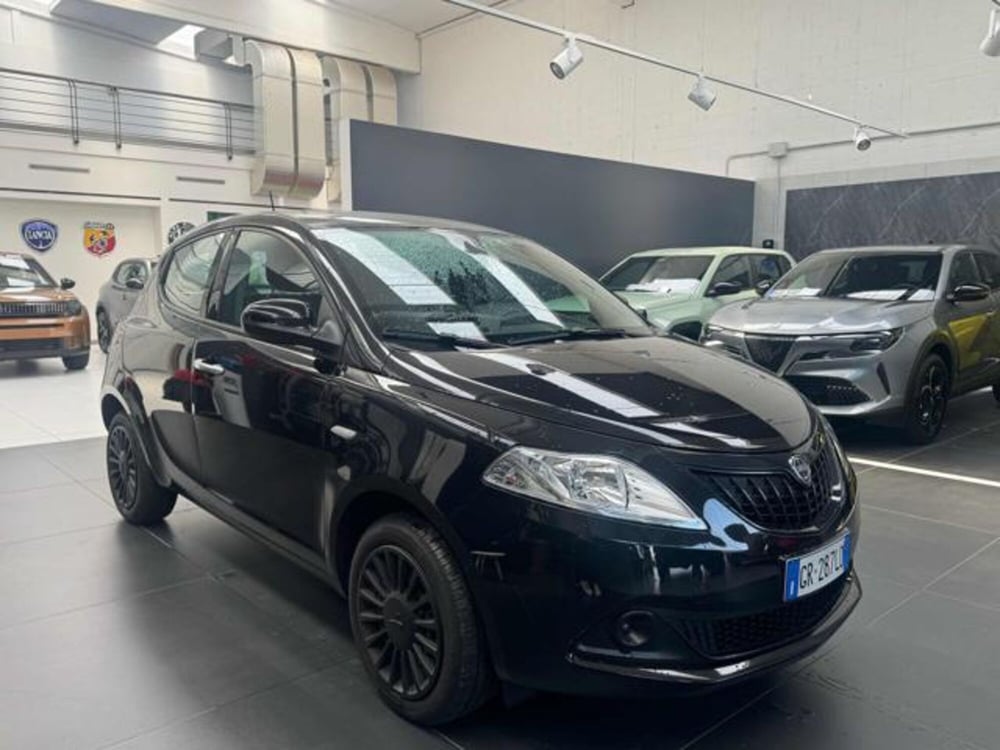 Lancia Ypsilon usata a Vercelli