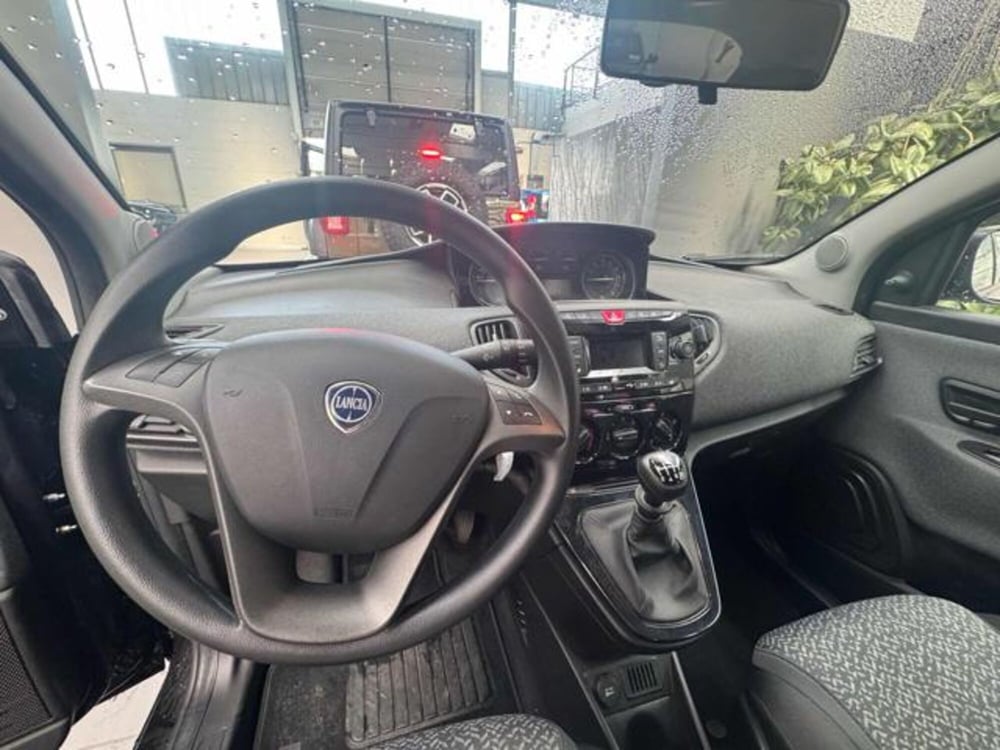 Lancia Ypsilon usata a Vercelli (10)