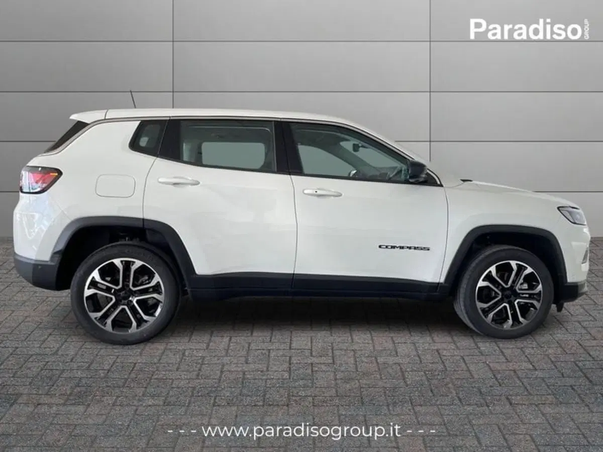 Jeep Compass nuova a Catanzaro (5)