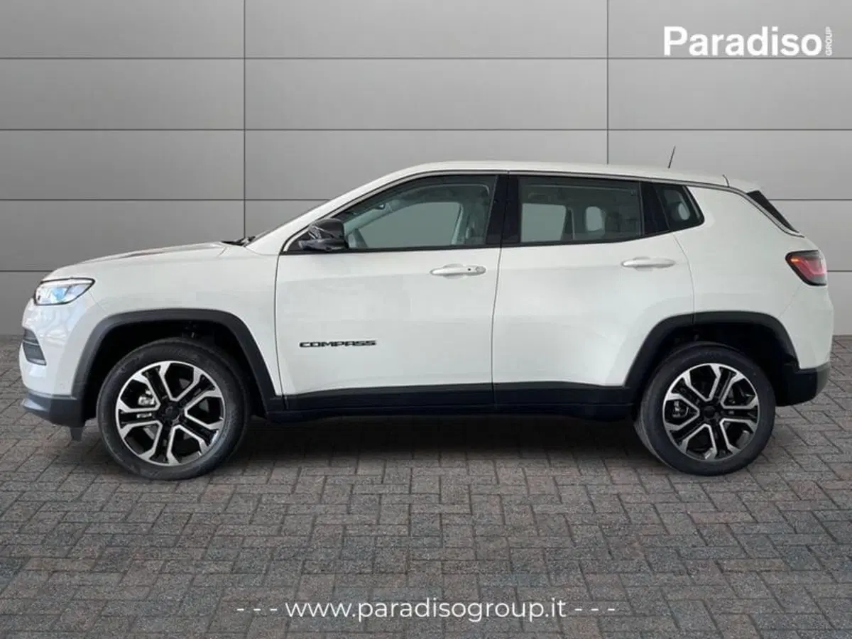 Jeep Compass nuova a Catanzaro (6)