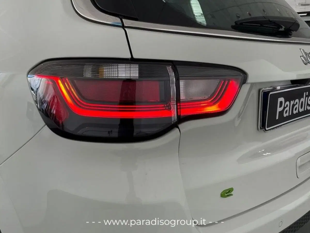 Jeep Compass nuova a Catanzaro (9)