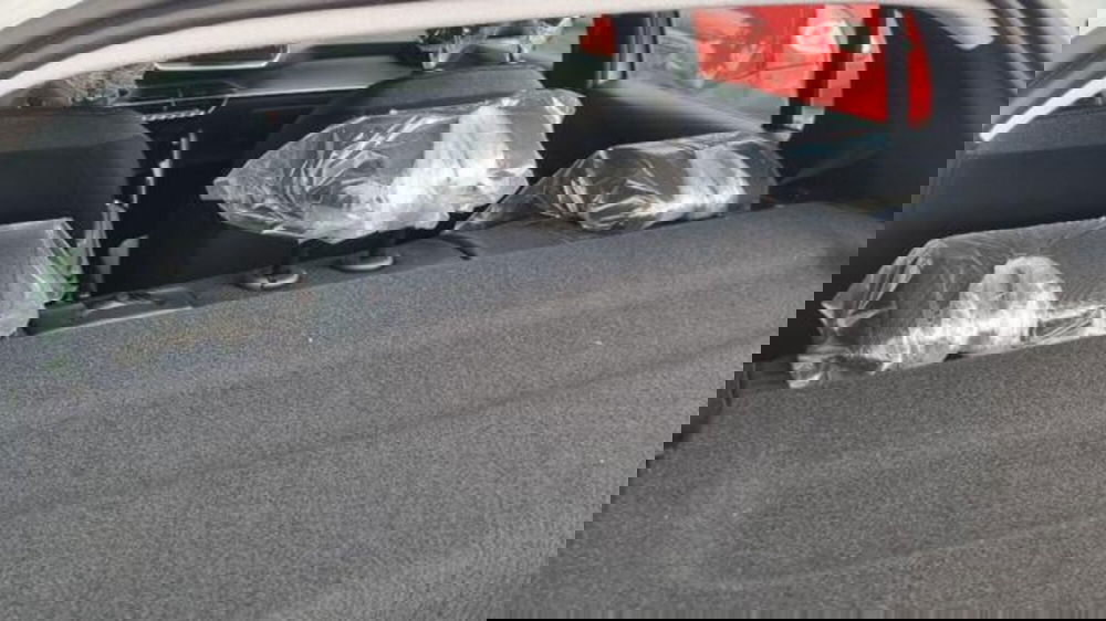 Peugeot 208 nuova a Savona (16)