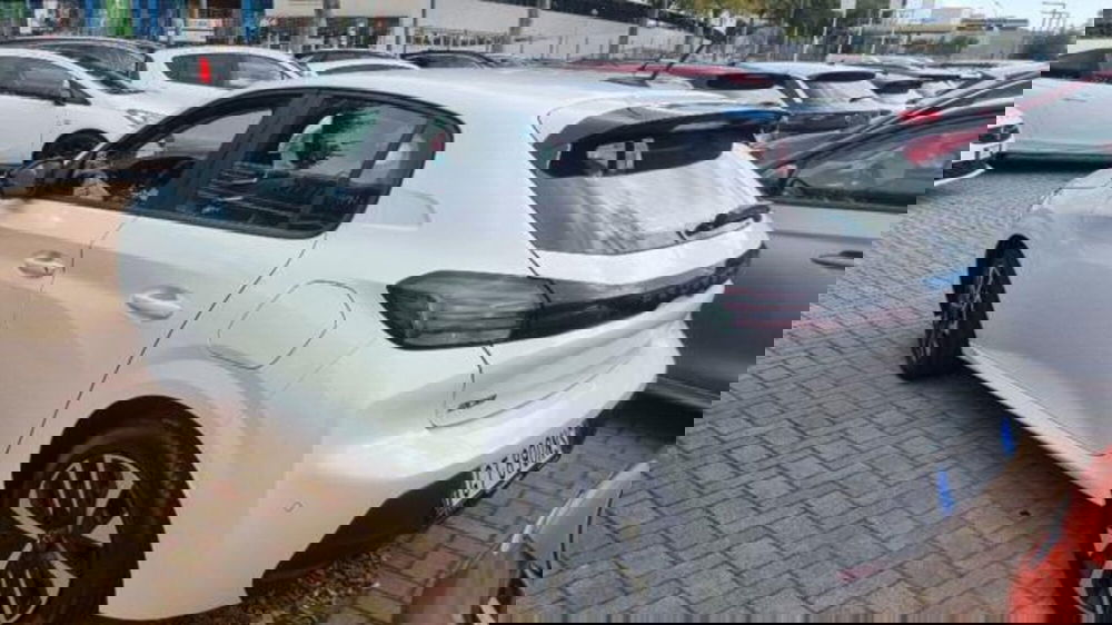 Peugeot 208 nuova a Savona (18)