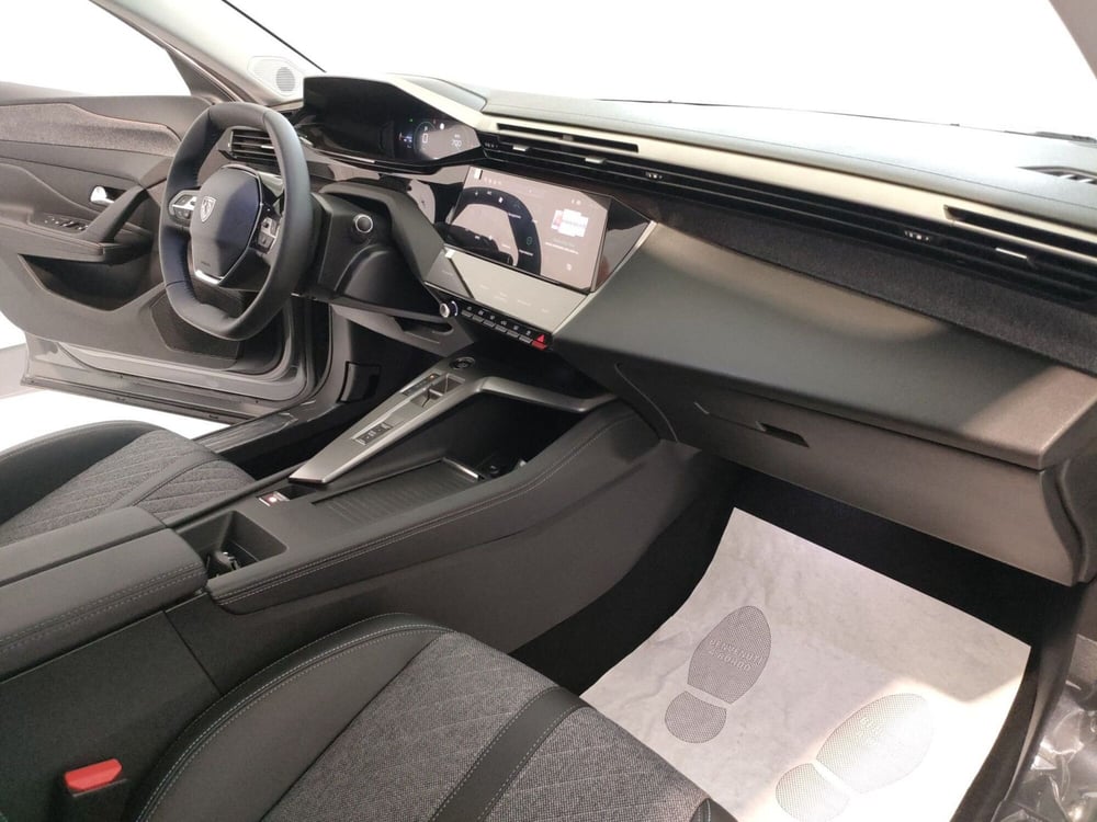 Peugeot 408 nuova a Teramo (12)