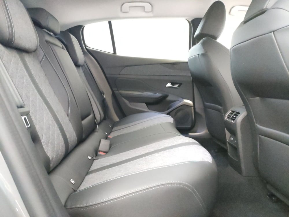Peugeot 408 nuova a Teramo (14)