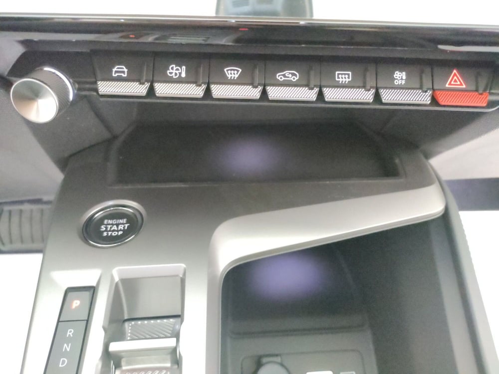 Peugeot 408 nuova a Teramo (20)