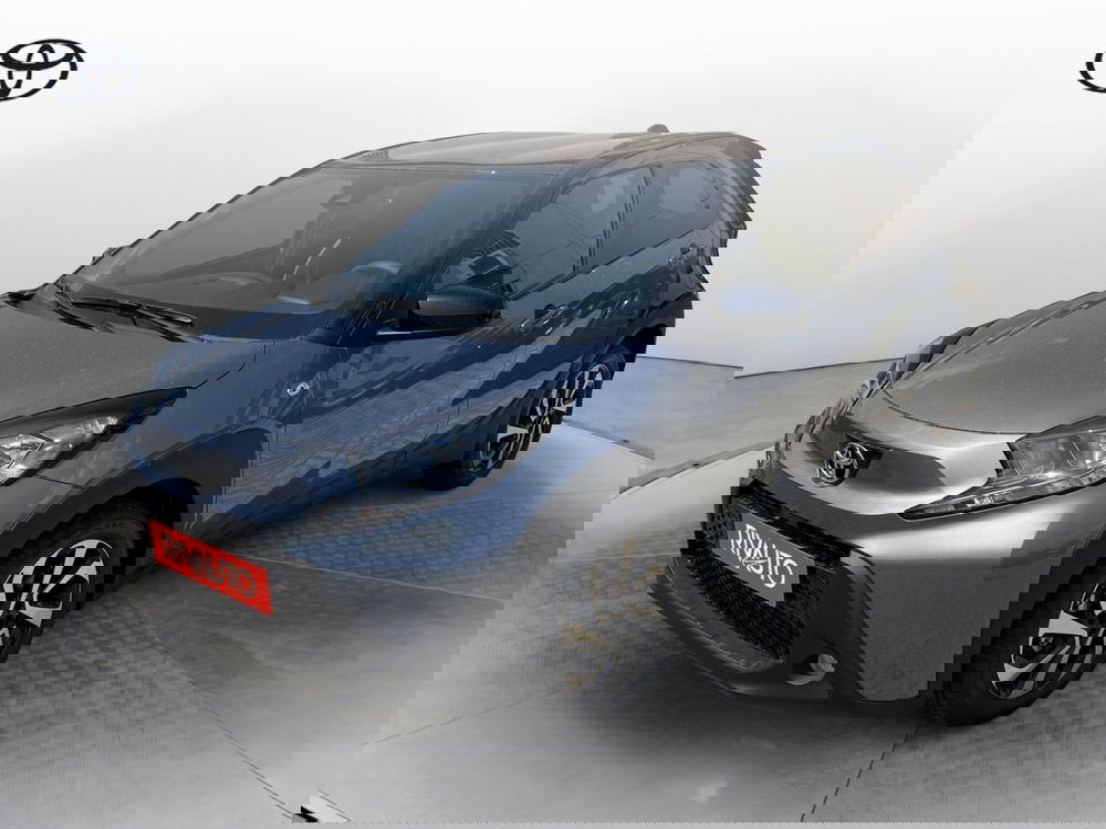 Toyota Aygo X nuova a Como
