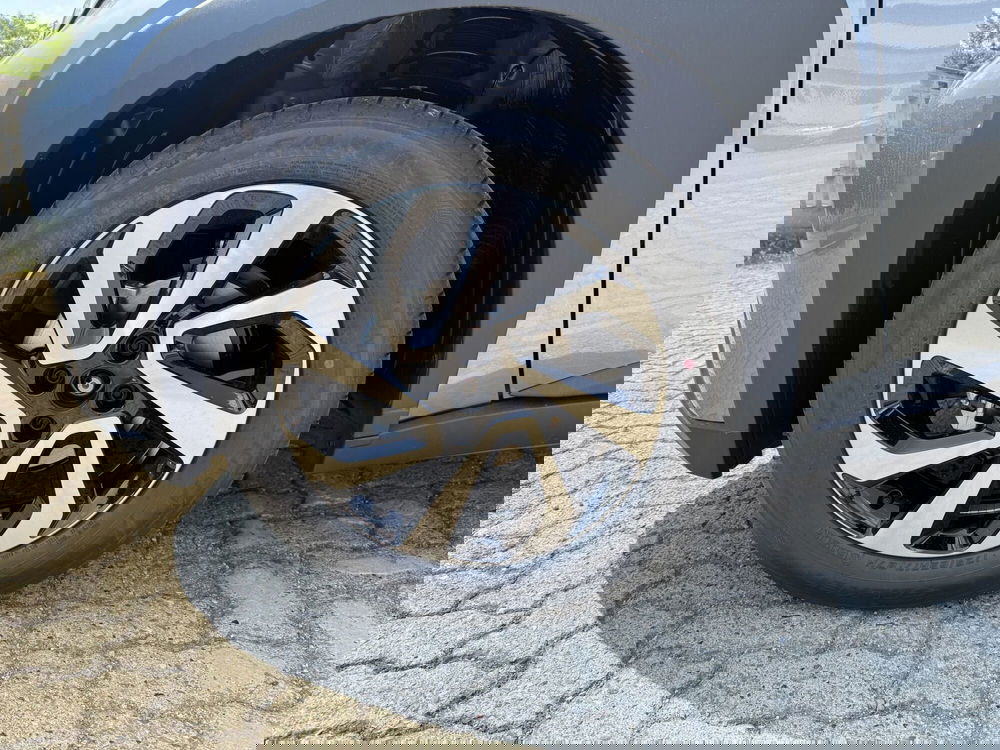 Toyota Aygo X nuova a Como (12)