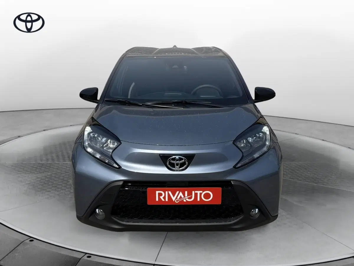 Toyota Aygo X nuova a Como (5)