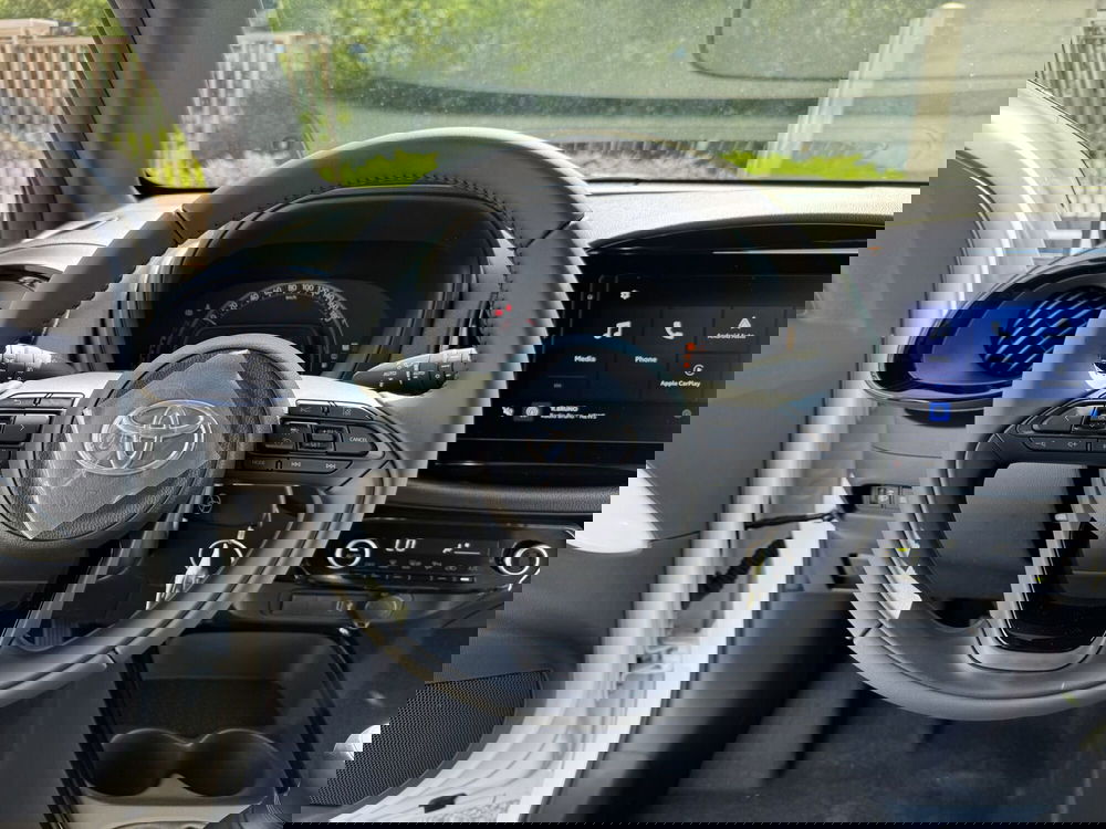 Toyota Aygo X nuova a Como (9)