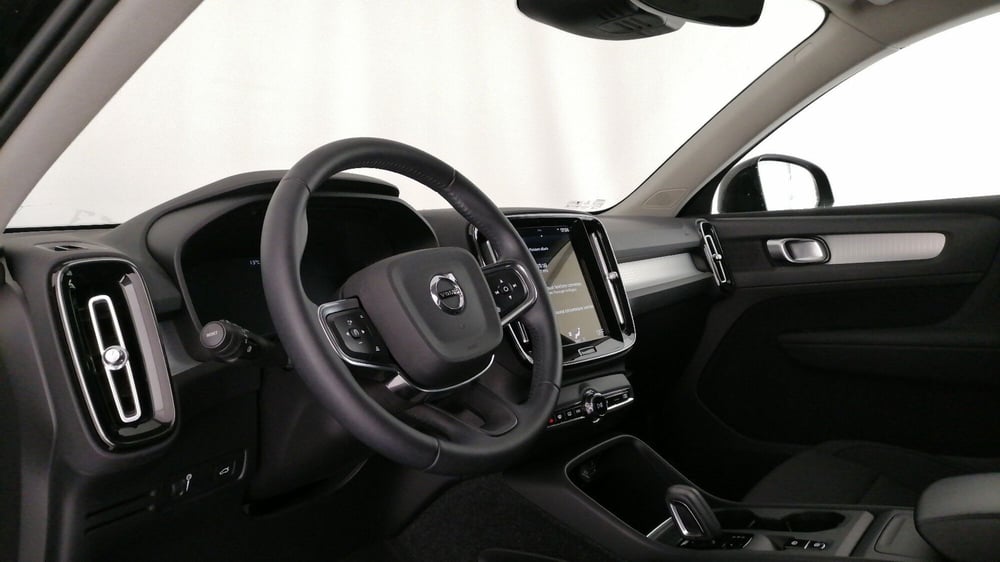 Volvo XC40 usata a Roma (12)