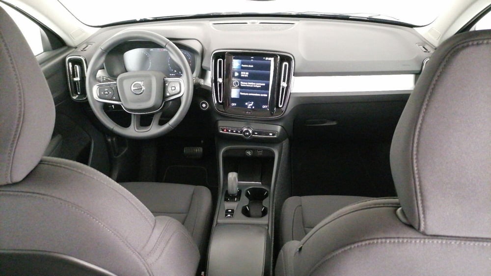 Volvo XC40 usata a Roma (9)