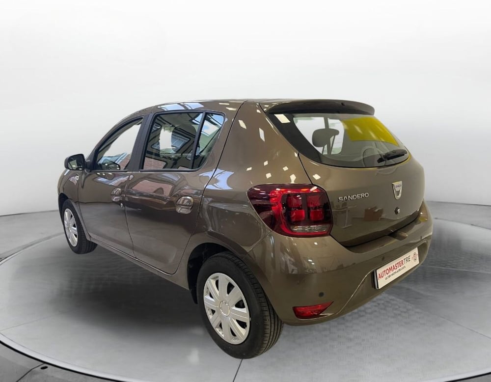 Dacia Sandero usata a Ferrara (16)