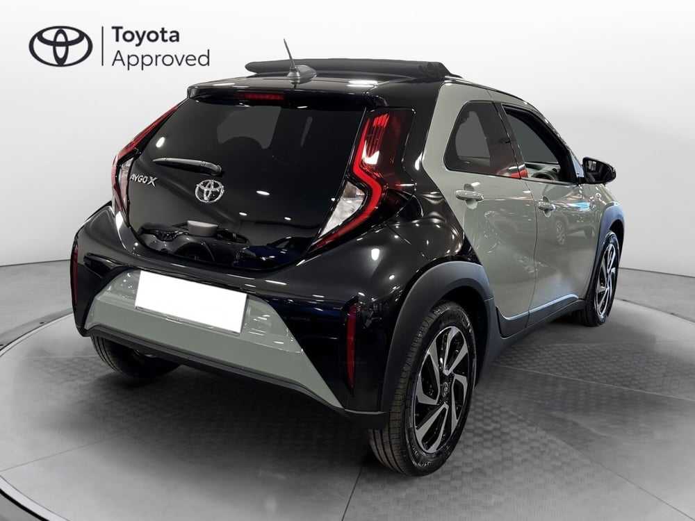 Toyota Aygo X nuova a Brescia (4)