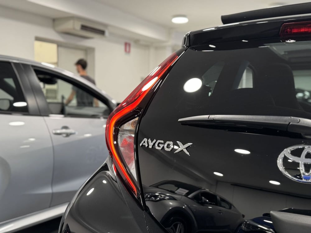 Toyota Aygo X nuova a Brescia (7)