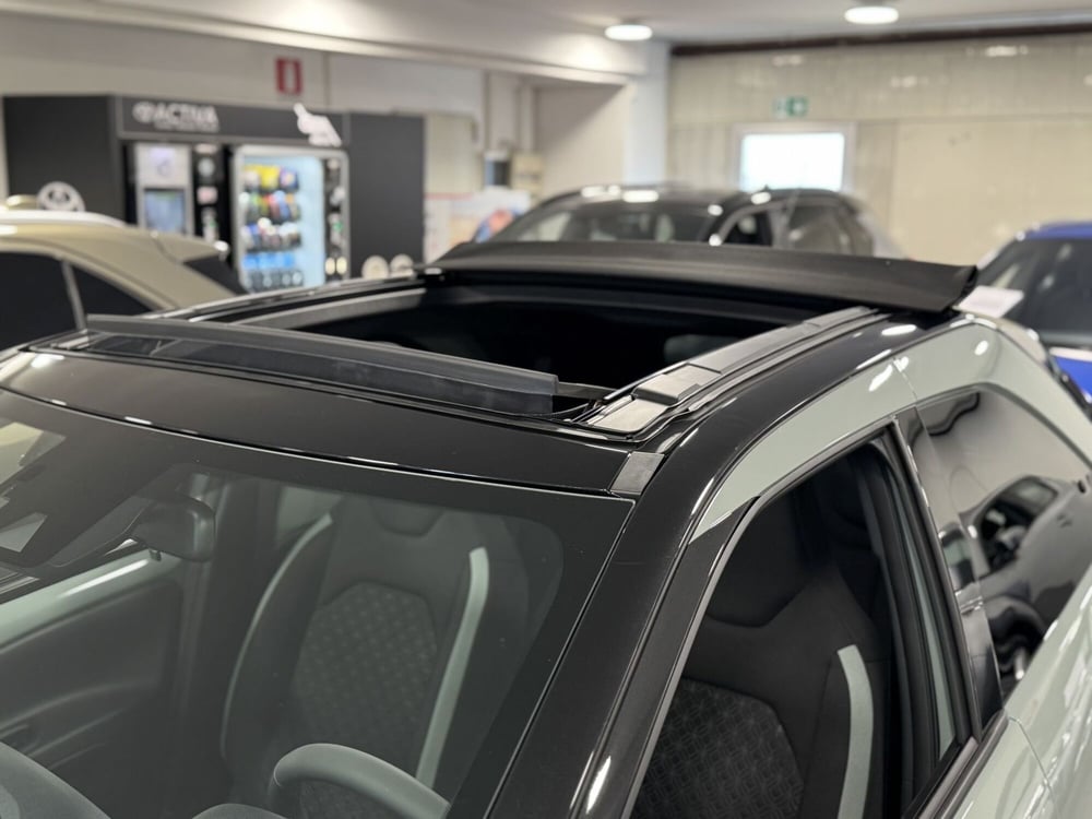 Toyota Aygo X nuova a Brescia (9)