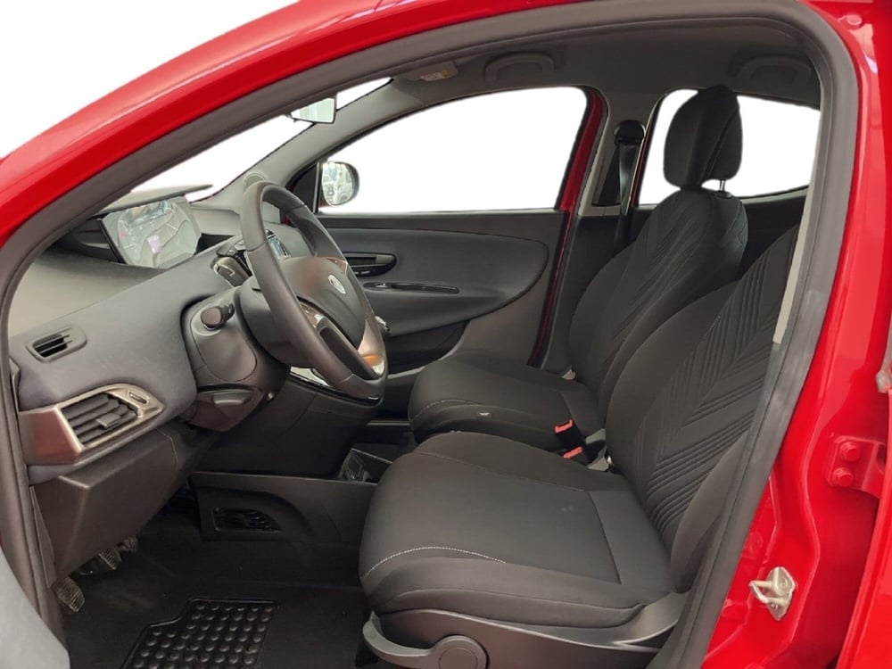 Lancia Ypsilon usata a Torino (10)