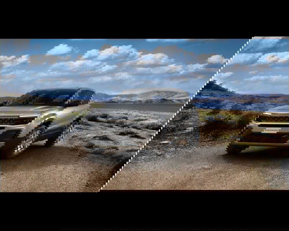 Jeep Avenger nuova a Torino