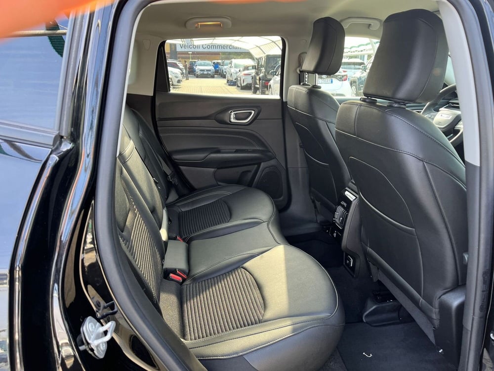 Jeep Compass usata a Milano (14)