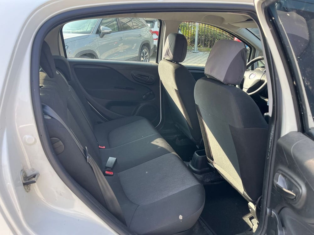 Fiat Punto usata a Milano (11)
