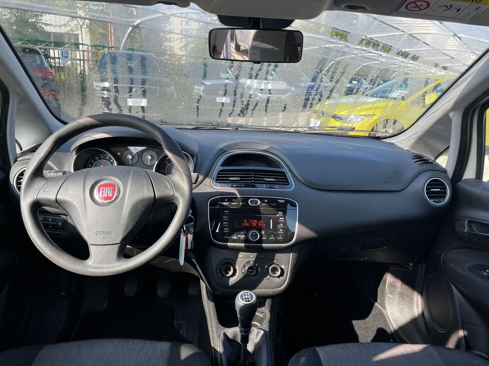 Fiat Punto usata a Milano (13)