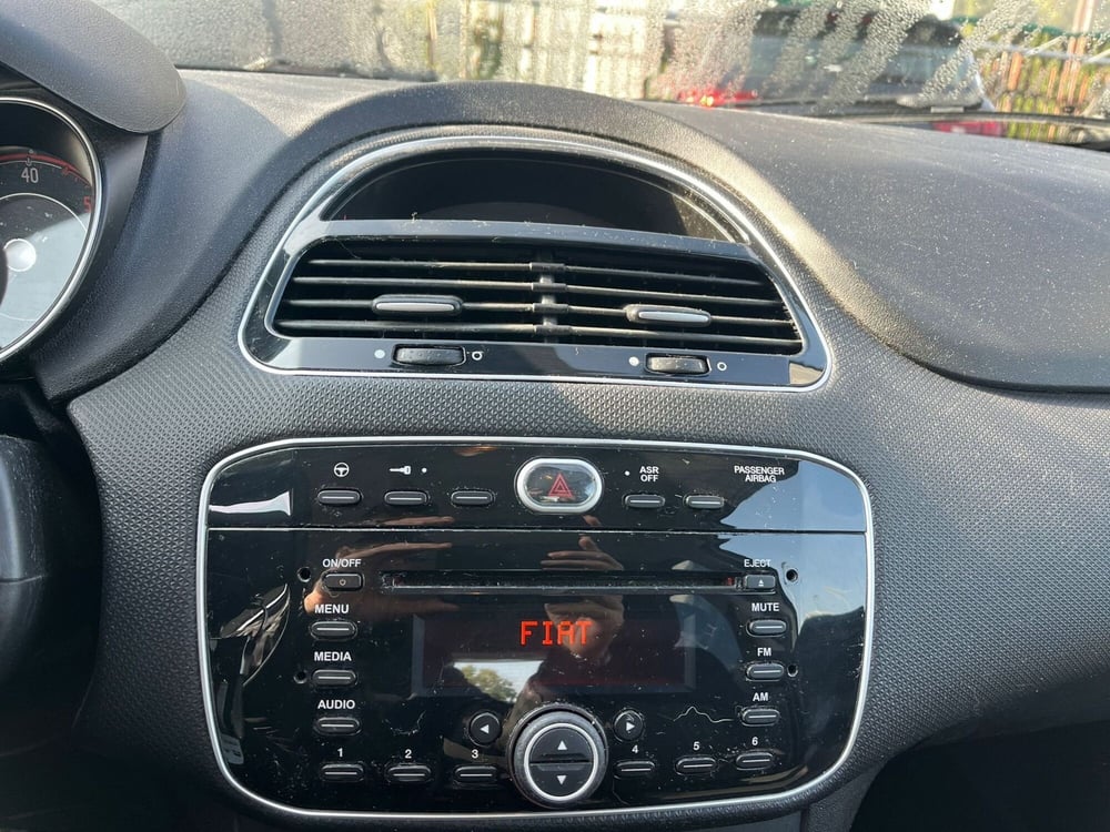 Fiat Punto usata a Milano (14)