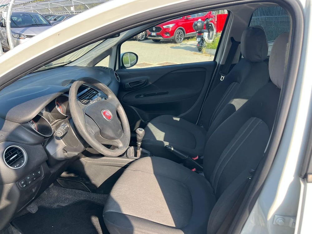 Fiat Punto usata a Milano (9)