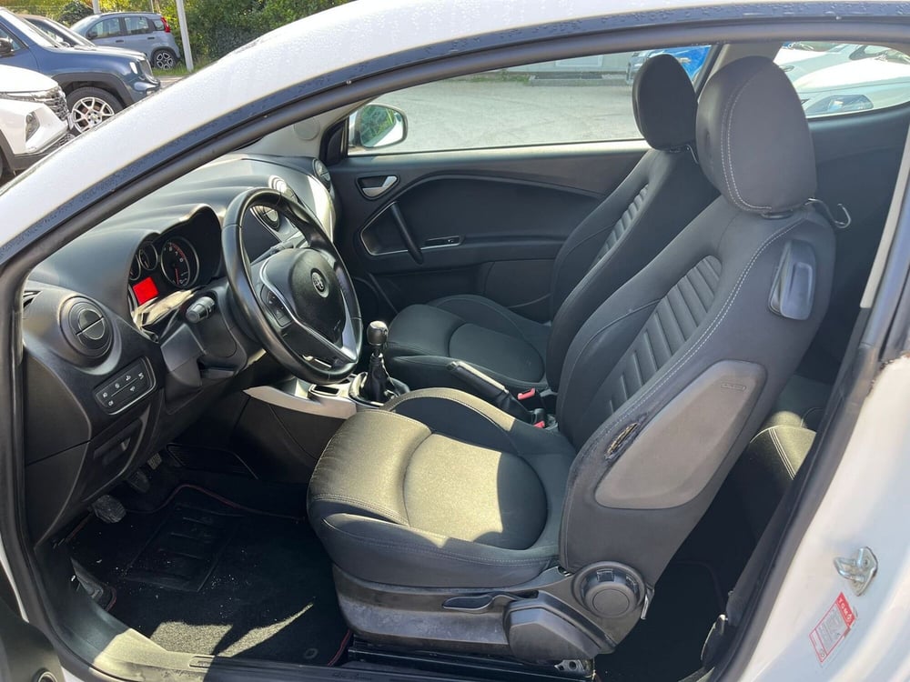 Alfa Romeo MiTo usata a Milano (11)