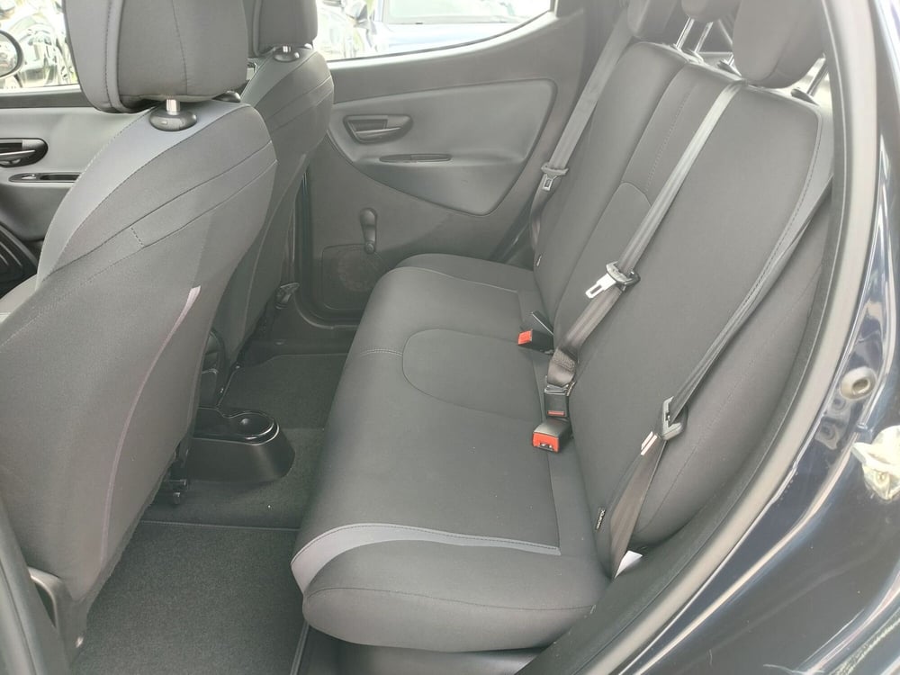 Lancia Ypsilon usata a Matera (13)