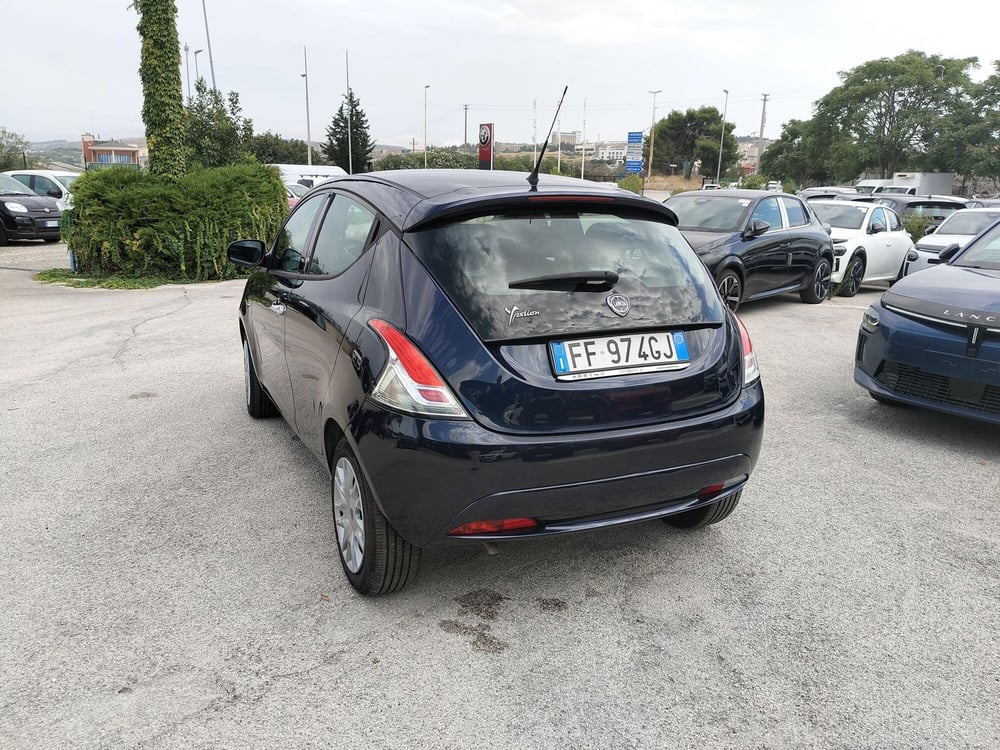 Lancia Ypsilon usata a Matera (6)