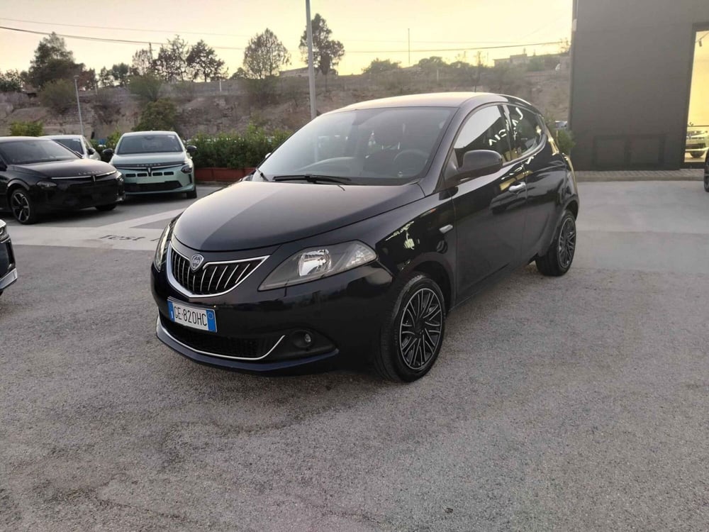 Lancia Ypsilon usata a Matera