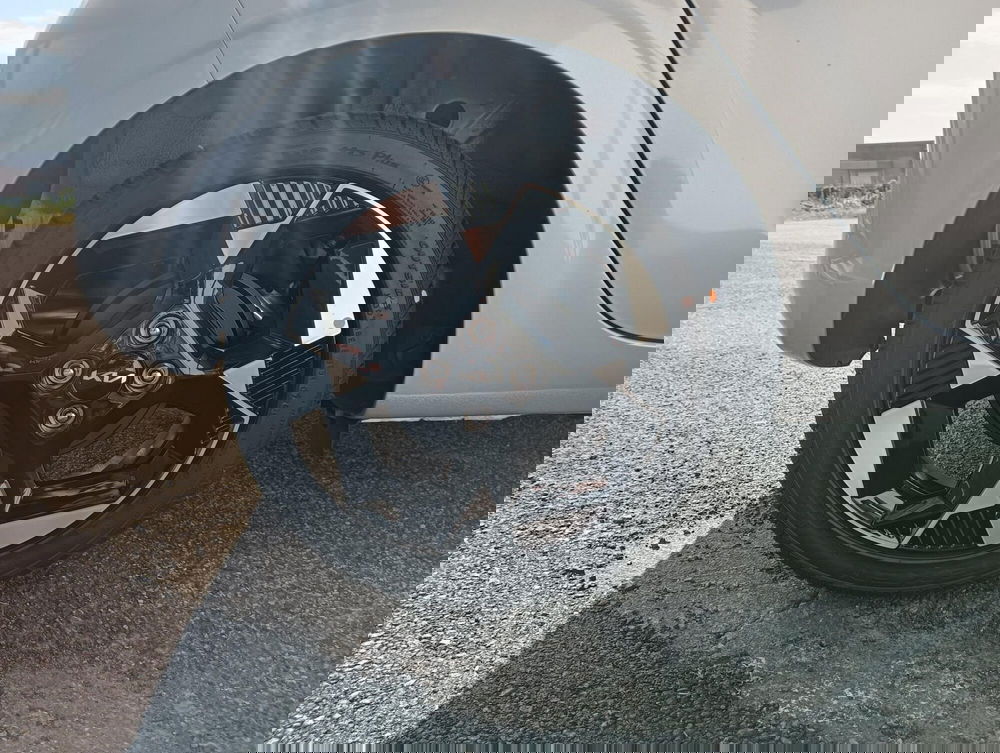 Kia Picanto nuova a Cremona (5)