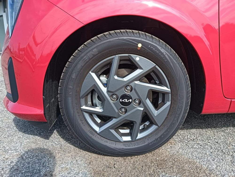 Kia Picanto nuova a Cremona (12)