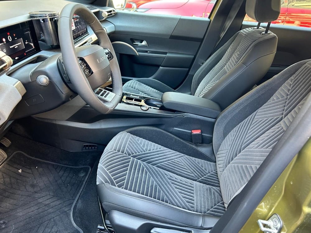 Lancia Ypsilon usata a La Spezia (15)