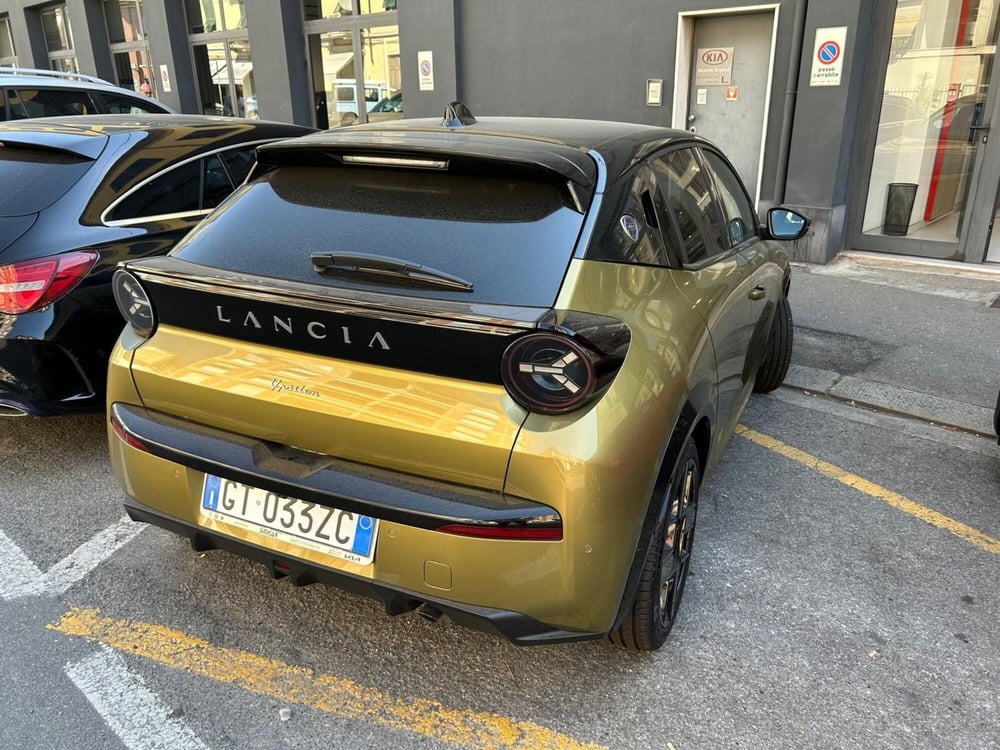 Lancia Ypsilon usata a La Spezia (4)