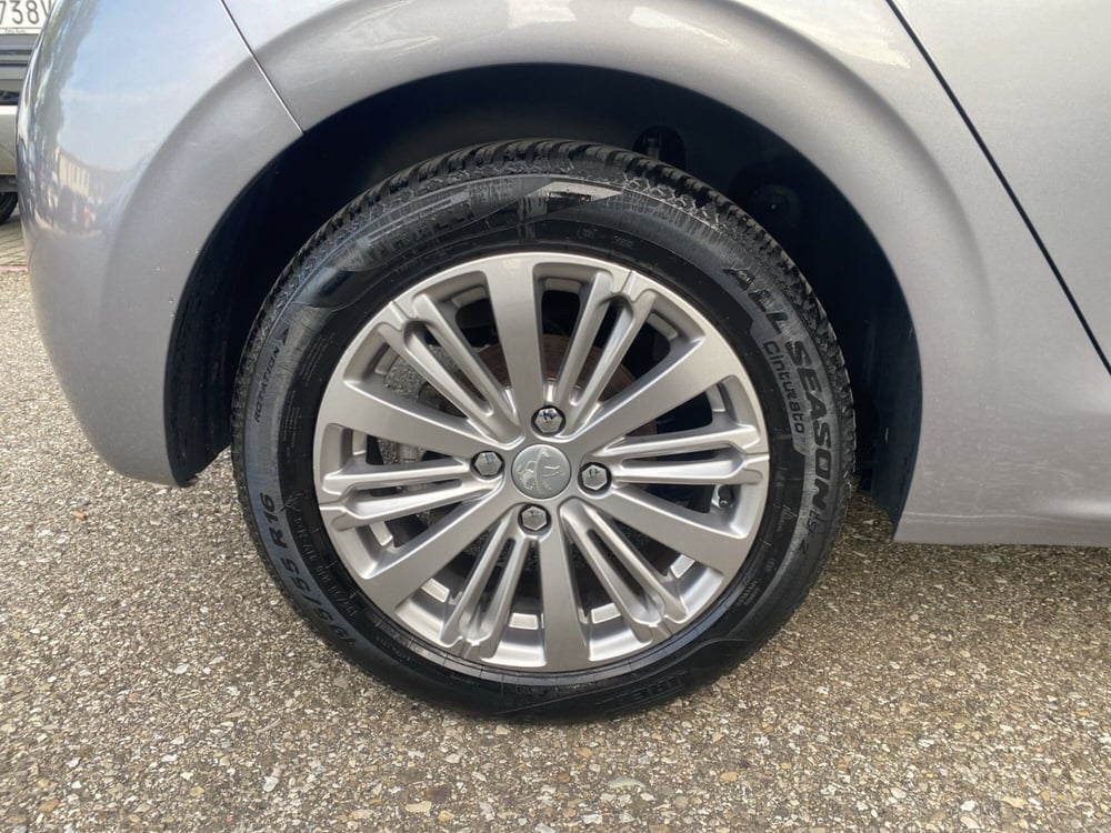 Peugeot 208 usata a Ravenna (9)