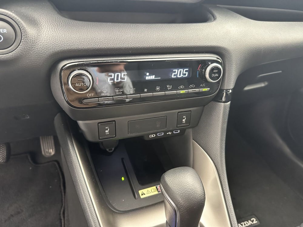 Mazda Mazda2 Hybrid usata a Latina (16)