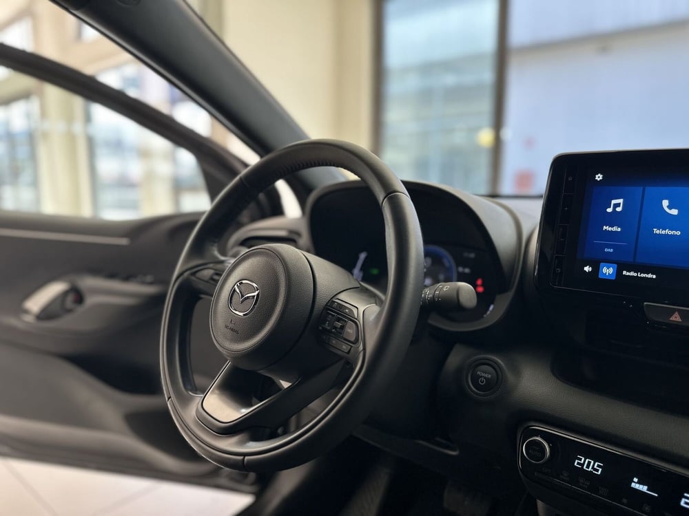 Mazda Mazda2 Hybrid usata a Latina (5)