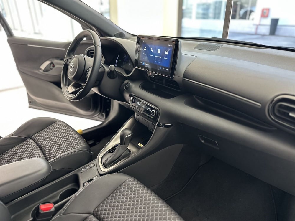 Mazda Mazda2 Hybrid usata a Latina (8)