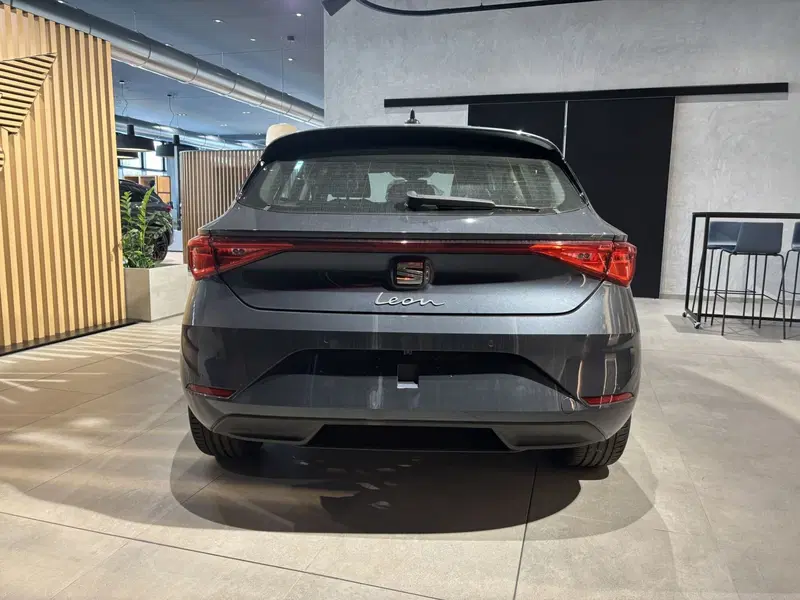SEAT Leon ST nuova a Ferrara (6)