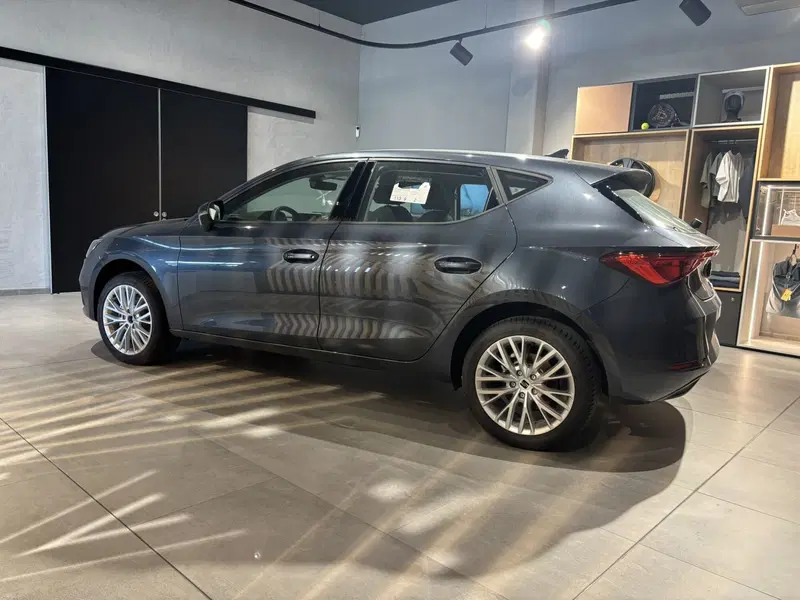 SEAT Leon ST nuova a Ferrara (7)