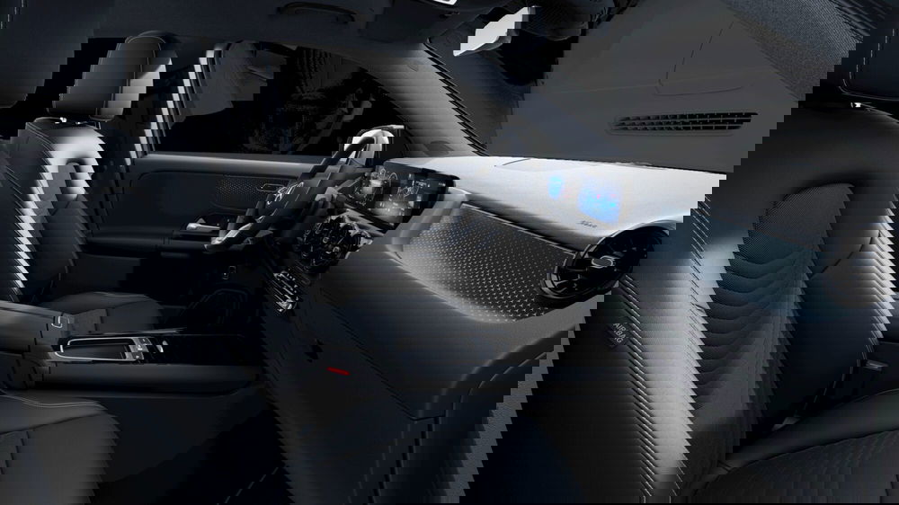 Mercedes-Benz GLA SUV nuova a Milano (6)