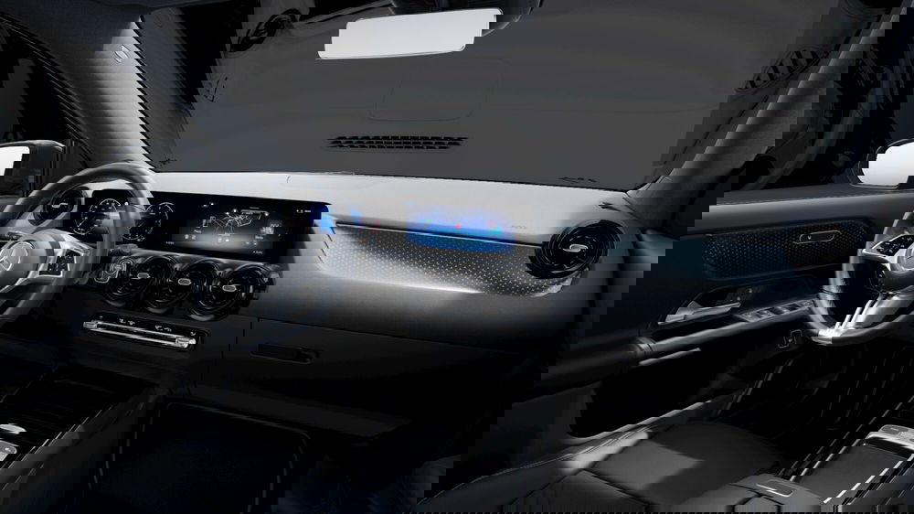 Mercedes-Benz GLA SUV nuova a Milano (8)