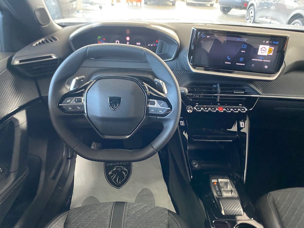 Peugeot 2008 nuova a Bari (14)