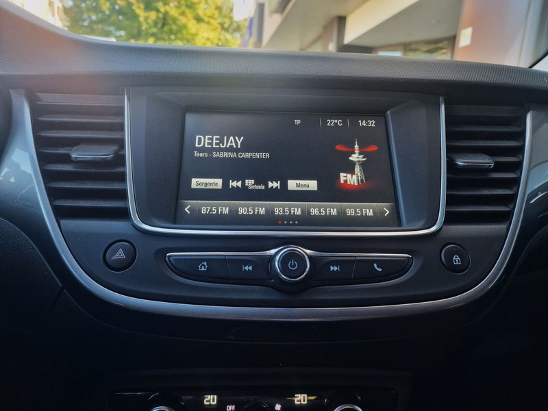 Opel Crossland X usata a Milano (11)