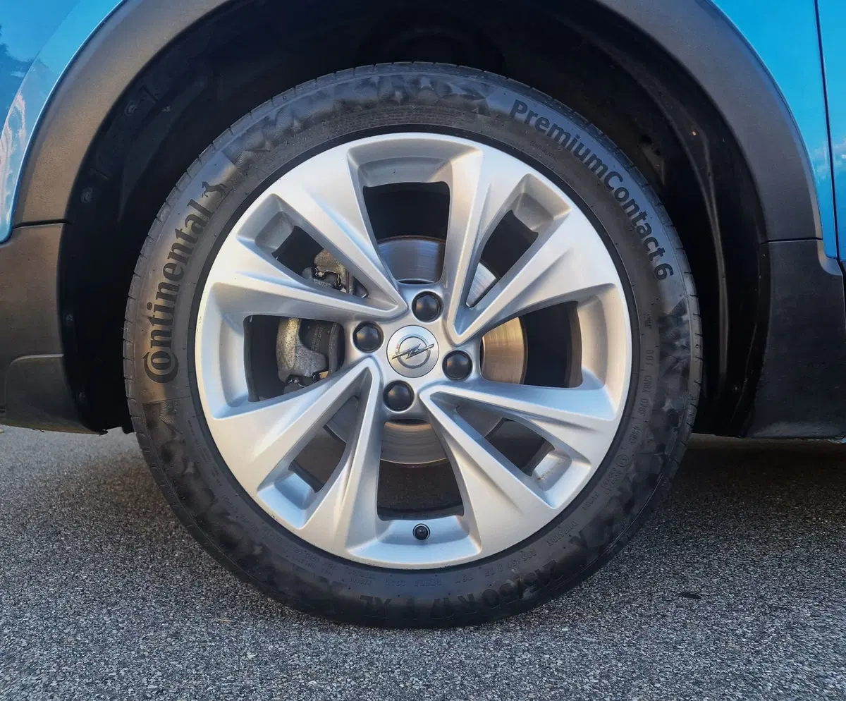 Opel Crossland X usata a Milano (13)