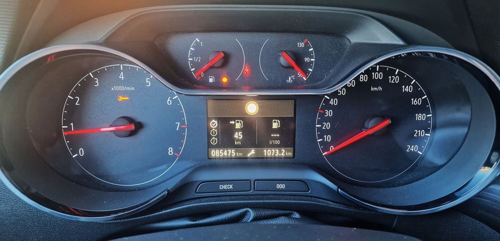 Opel Crossland X usata a Milano (9)