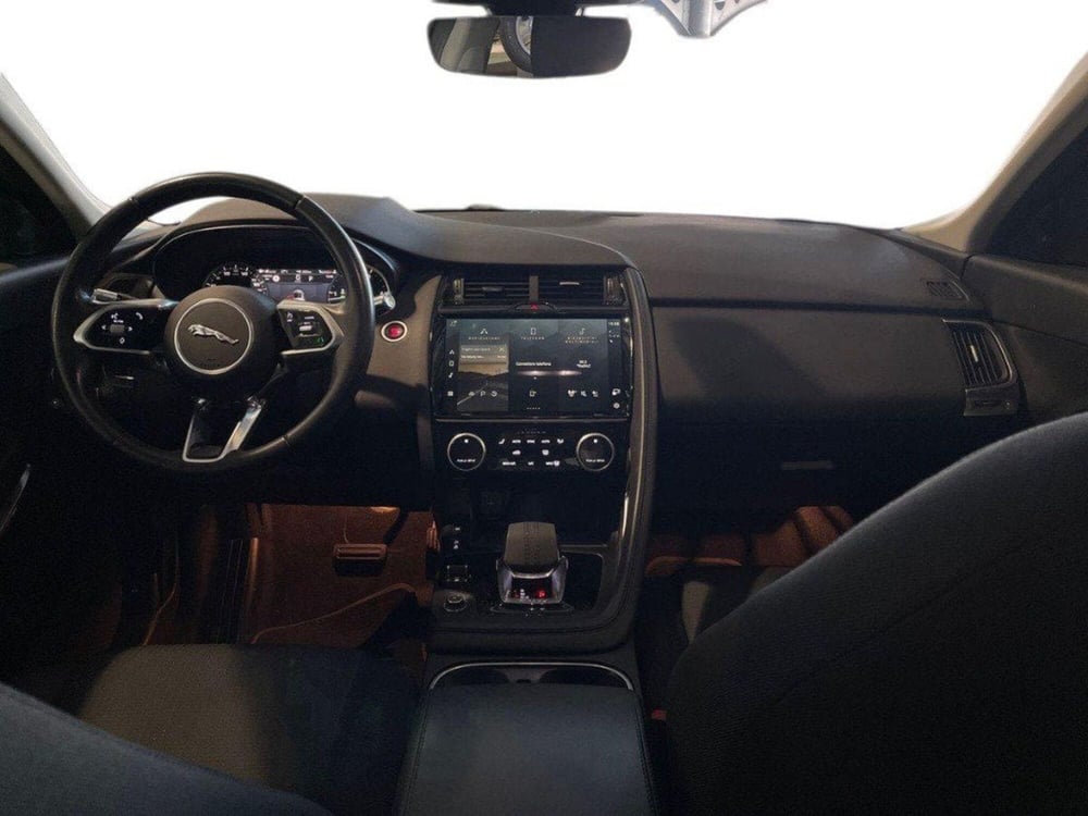 Jaguar E-Pace usata a Macerata (10)